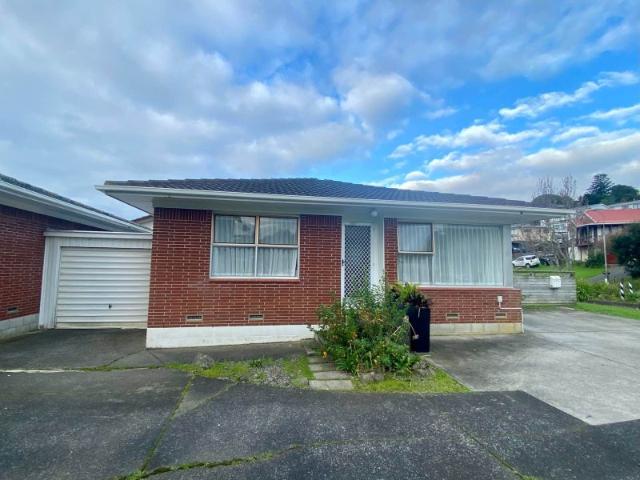 Apartment for rent in Hillcrest, Kaipātiki