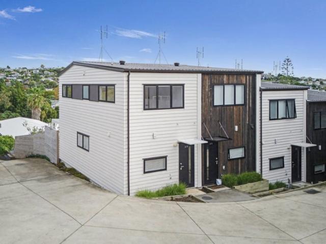 House for rent in Hillcrest, Kaipātiki