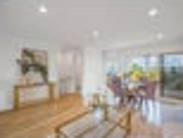 Townhouse for rent in Glenfield, Kaipātiki