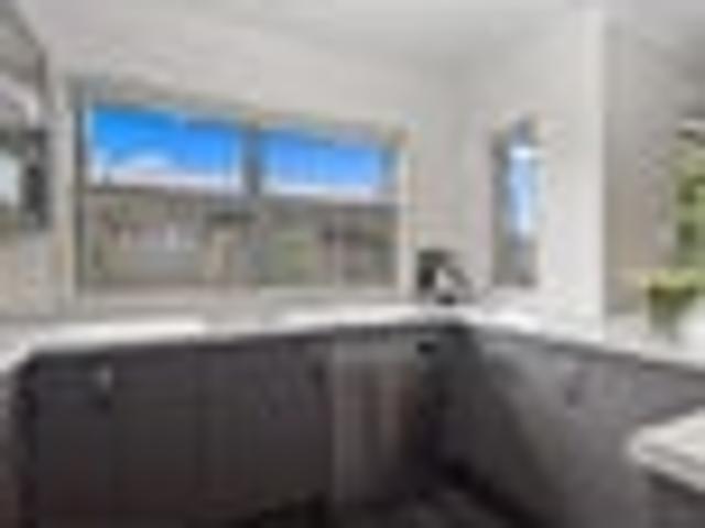 Townhouse for rent in Knighton, Hamilton City