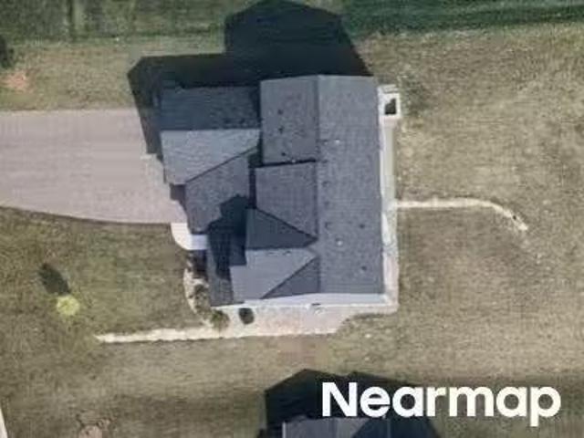 House for sale in Lakeville