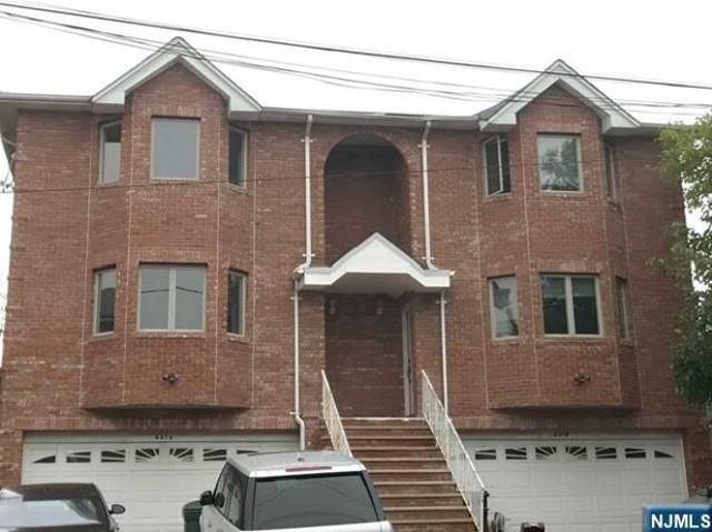 House for sale in Palisades Park, New Jersey