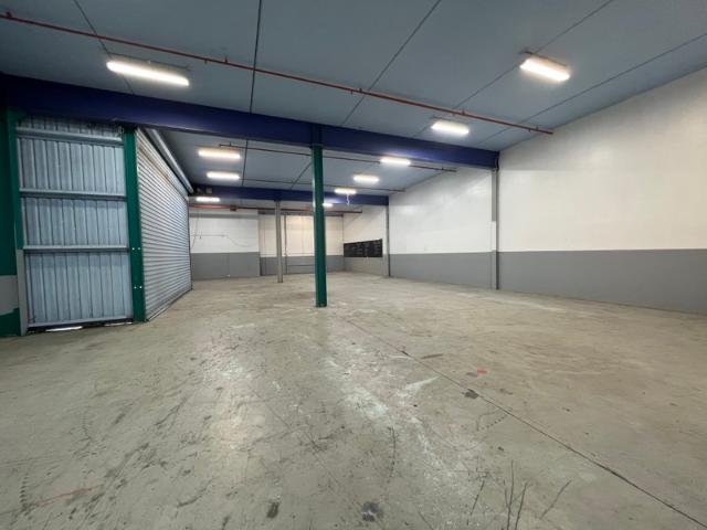 Warehouse for rent in Toombul, Queensland