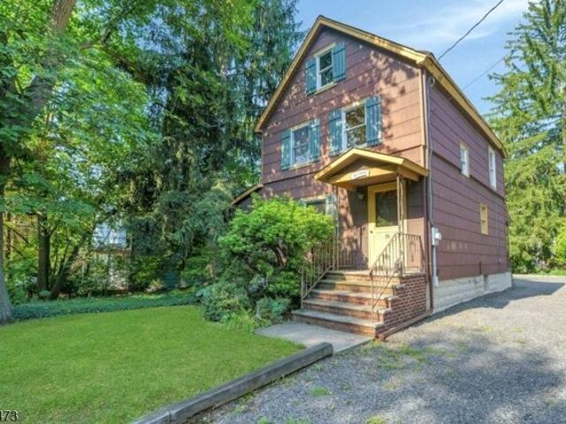 House for sale in Washingtonville, Watchung