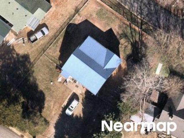 House for sale in Hickory