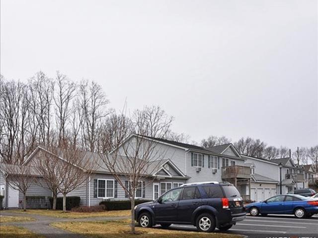 Apartment for rent in Holbrook
