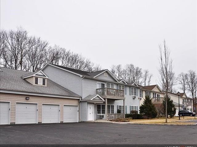 Apartment for rent in Holbrook Apartment for rent in Holbrook