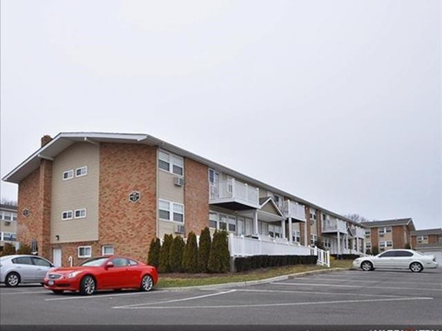 Apartment for rent in Holbrook