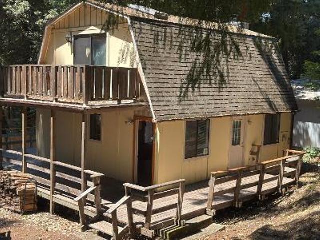 House for sale in Willow Creek, California
