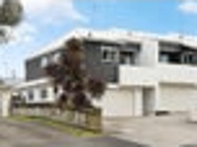 Townhouse for sale in Hillcrest