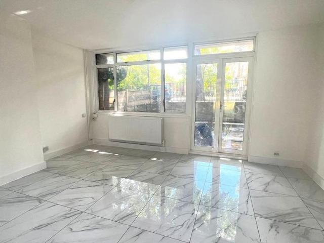 Apartment for rent in Highbury, Greater London