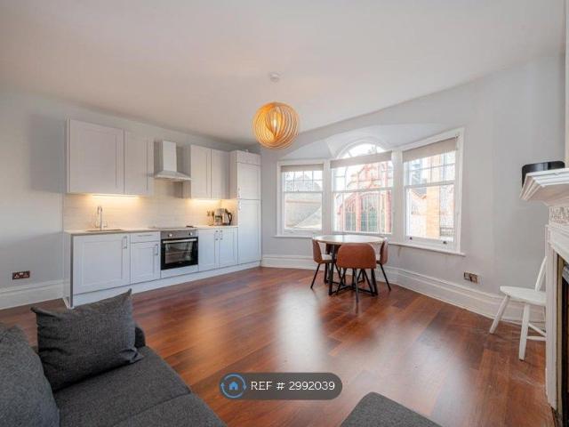Apartment for rent in Muswell Hill, Greater London