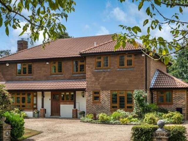 House for sale in Fole, Surrey