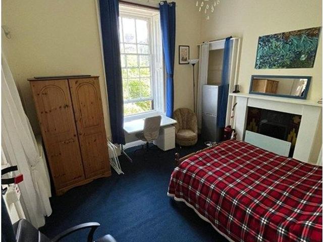 Studio for rent in North Kelvinside, Glasgow