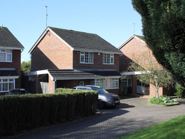 House for rent in Dixons Green, West Midlands