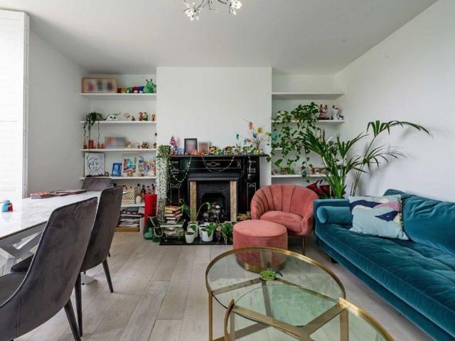 House for rent in Holloway, Cat Hill