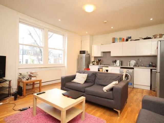 Apartment for rent in Holloway, Cat Hill