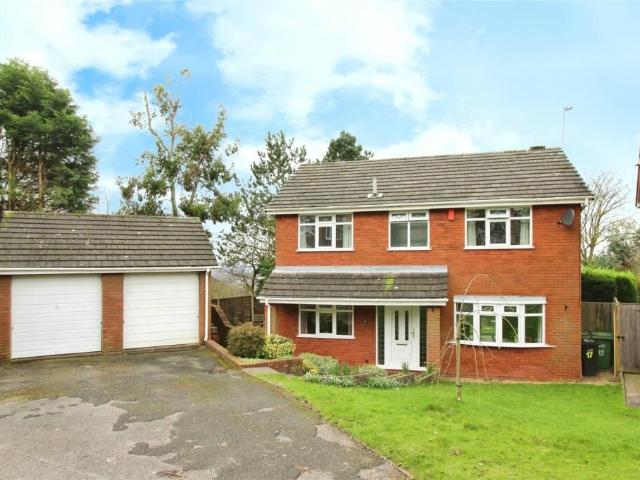 House for rent in Dixons Green, West Midlands