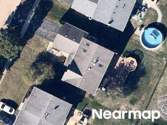 House for sale in Mchenry, Illinois
