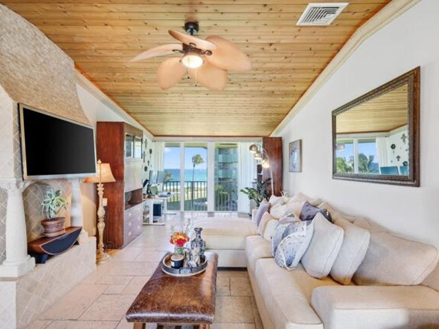 Condo for sale in Hillsboro Beach, Florida