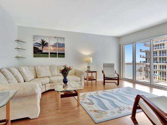 Condo for sale in Hillsboro Beach, Florida