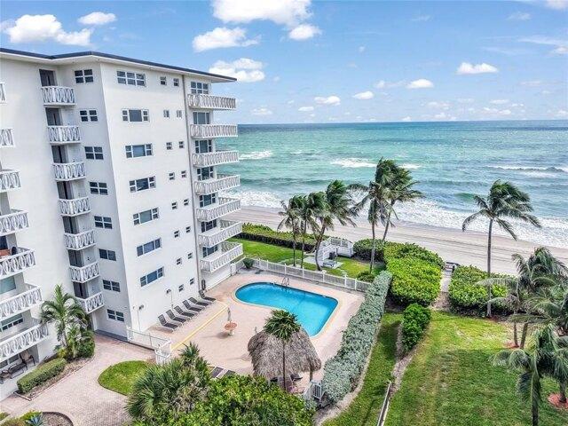 Condo for sale in Hillsboro Beach, Florida