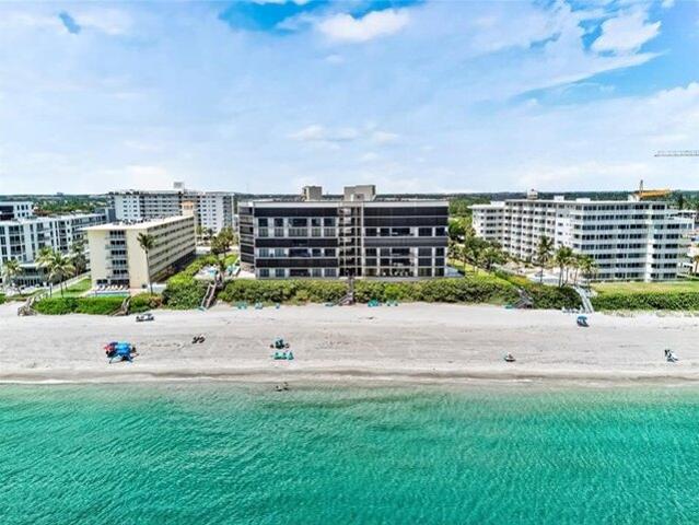 Condo for sale in Hillsboro Beach, Florida