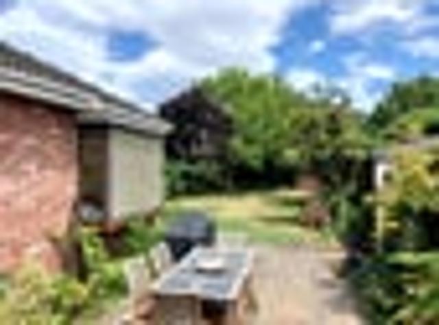 House for rent in Chaslands, Canterbury