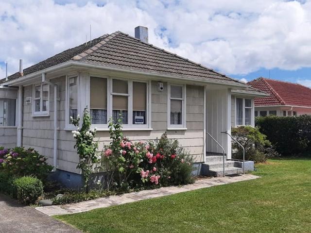 House for rent in Three Kings, Oroua County