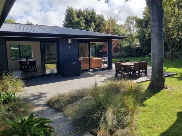 Apartment for rent in Chaslands, Canterbury