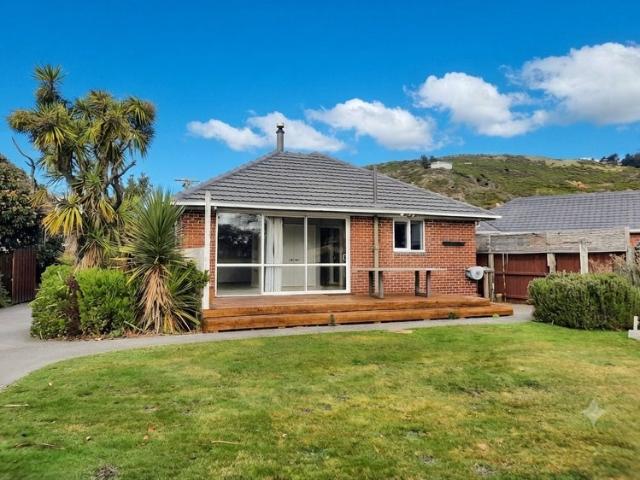 House for rent in Chaslands, Canterbury