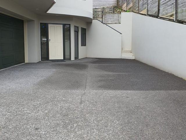 House for rent in Three Kings, Oroua County