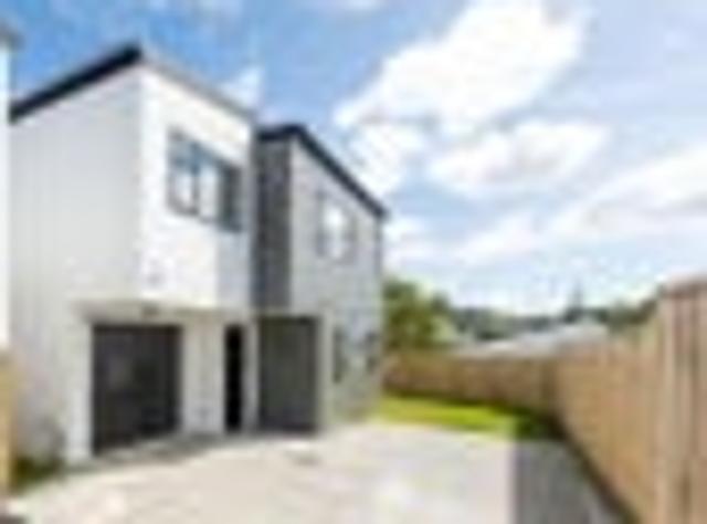 Townhouse for rent in Three Kings, Oroua County