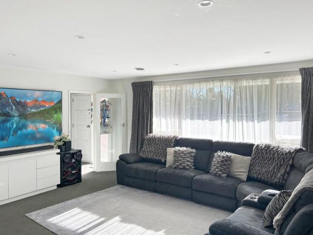 House for rent in Chaslands, Canterbury