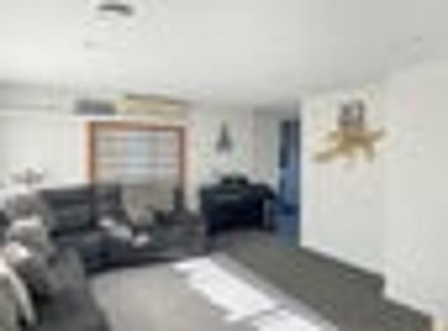 House for rent in Chaslands, Canterbury