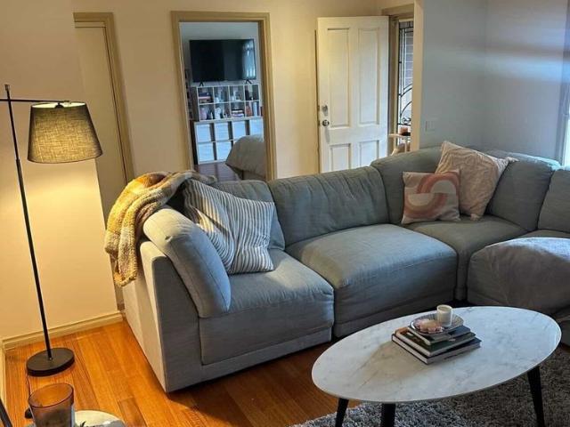 Room for rent in Hillside, Melbourne