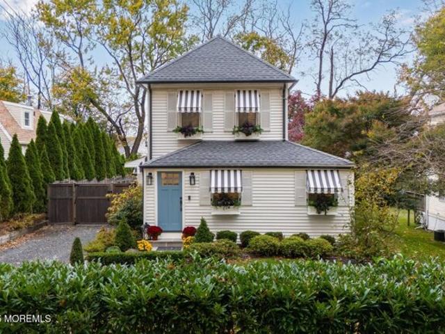 House for sale in Atlantic Highlands, New Jersey
