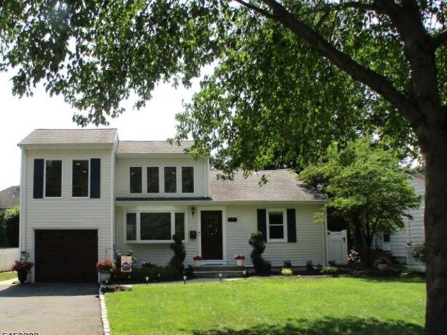 House for sale in Springfield, New Jersey
