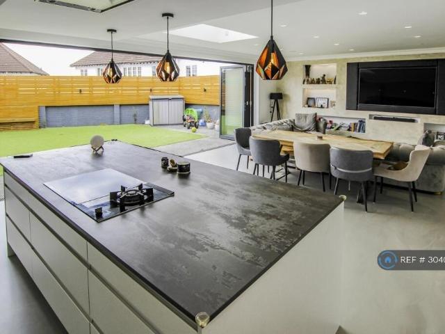 House for rent in London Borough of Redbridge, Greater London