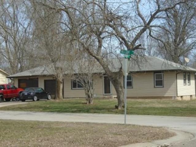 House for sale in Harrisonville, Missouri