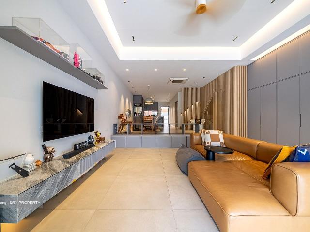 Condominium for sale in Hougang, 19 North East, Hougang