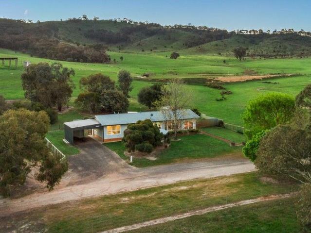 House for sale in Warrenmang, Victoria
