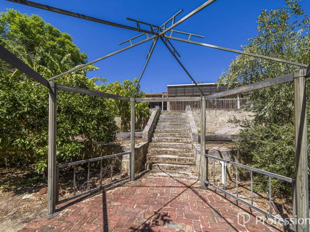 House for sale in Mount Richon, Western Australia