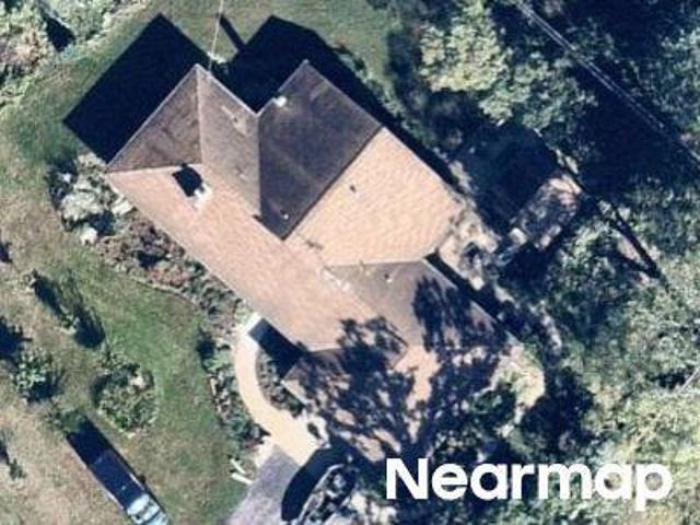 House for sale in Mchenry, Illinois