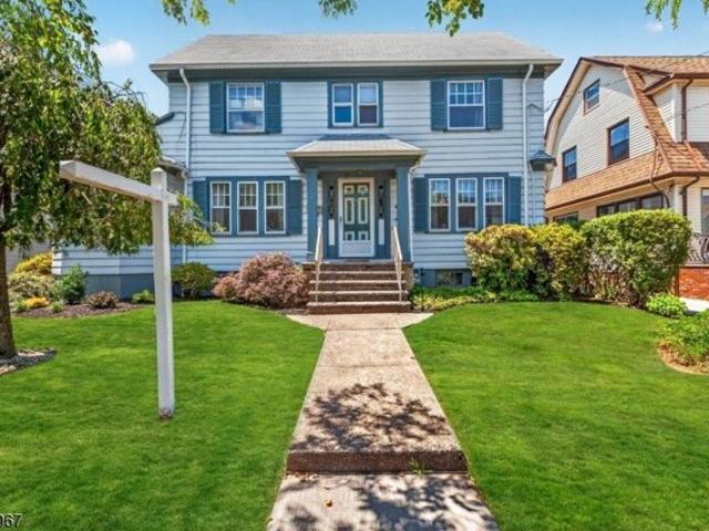 House for sale in Elizabeth, New Jersey