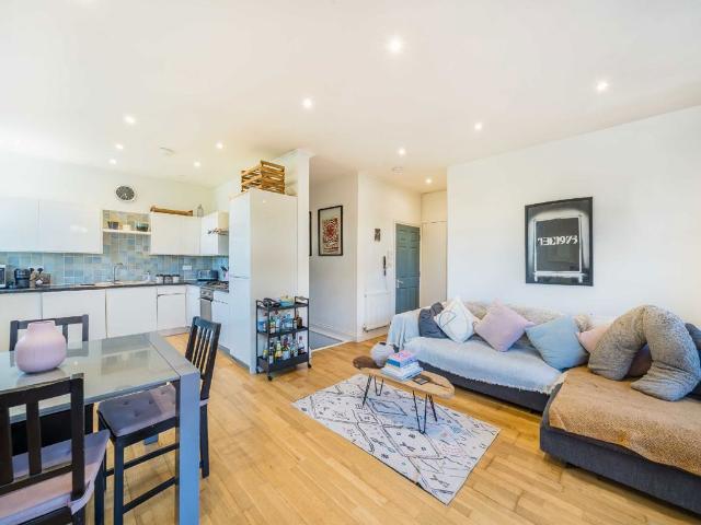 Apartment for rent in London Borough of Lambeth, Greater London