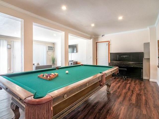 Apartment for rent in Canoga Park, California