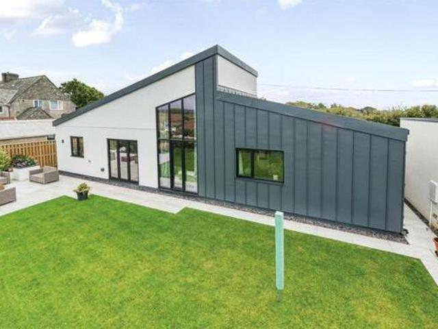 House for sale in Follaton, Strode