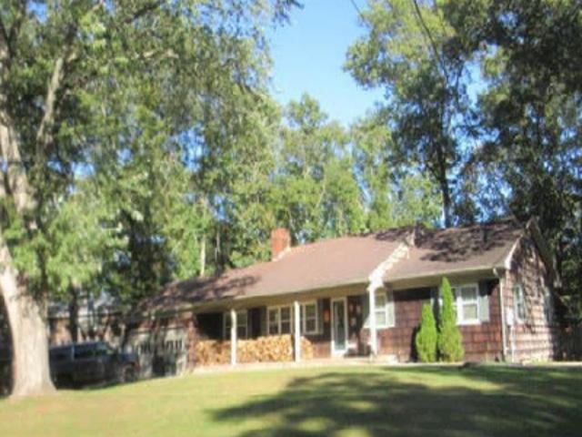 House for sale in Sound Beach, Town of Brookhaven