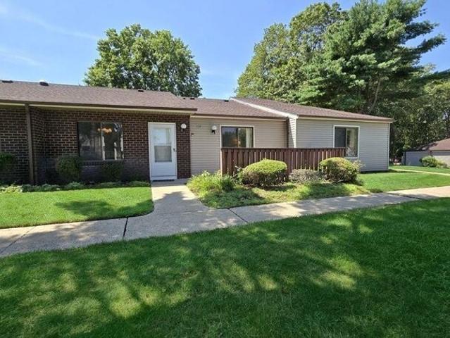 Condo for sale in Coram